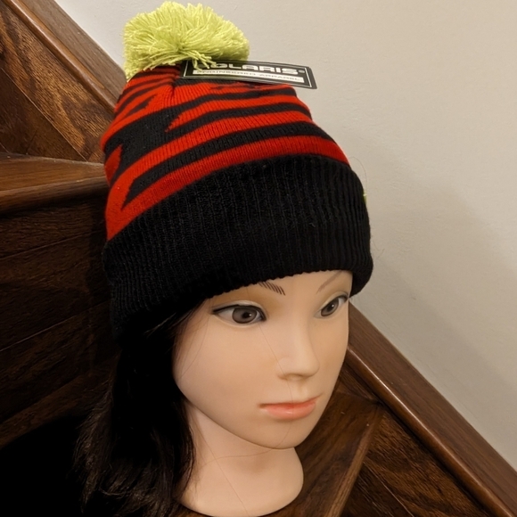 Youth Knit POM Beanie with Metallic Polaris Tag. Youth OS or adult S - Picture 2 of 8